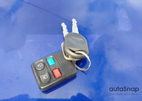 2006 Ford Focus Zx4 from USA, damaged, VIN 1FAFP34N06W147623